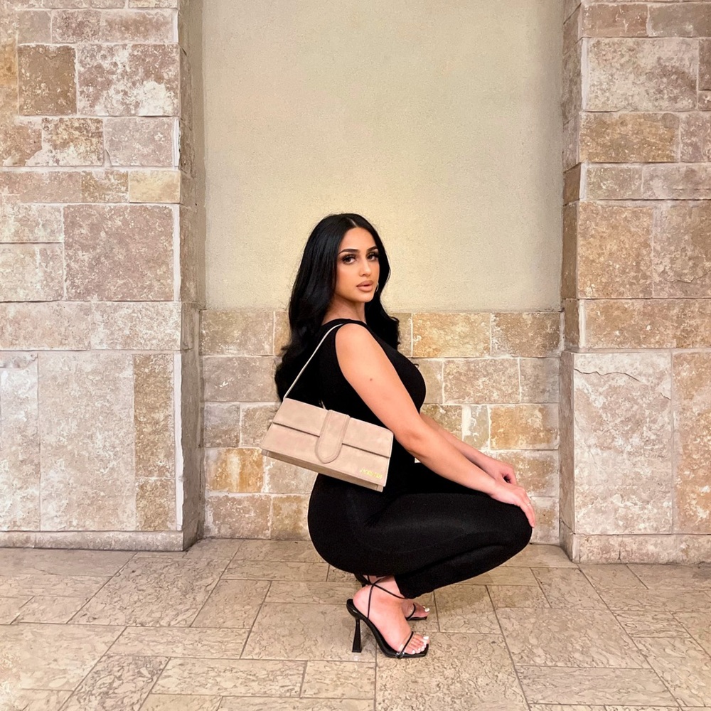 Meet your Posher, Naila